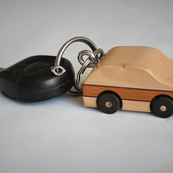 Wooden car Keyring 3