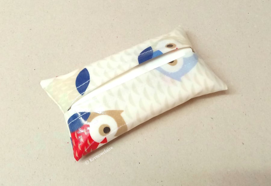 Tissue holder with owls pattern, tissues included, 