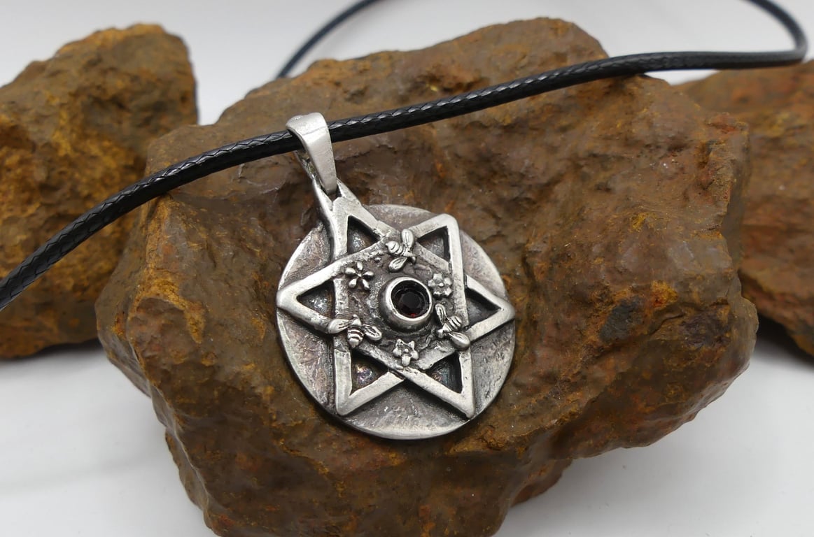 Six Point Star Sterling Silver Pendant, Bees Flowers and Garnet Orissa Necklace.