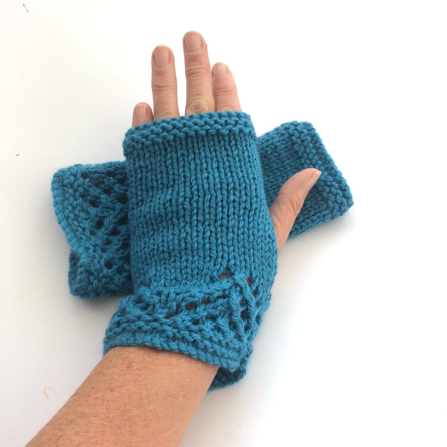 Blue wool gloves