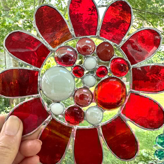 Stained Glass Bead Daisy Suncatcher - Daisy - Handmade Window Decoration - Red