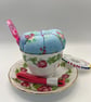Vintage Royal Vale 'Roses' Teacup Pin Cushion & Complete Sewing Set (No.1) - Image 5