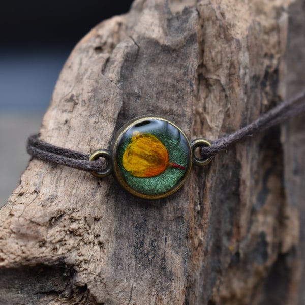 Adjustable Resin Bracelet with Pressed Berberis Bud, Green, Waxed Cotton Cord