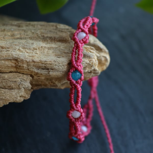 macrame bracelet with Apatite and Kunzite boho style