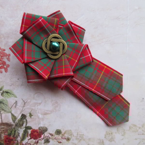 Bruce Red Tartan Ribbon Ruffle Rosette Mini Brooch Pin 