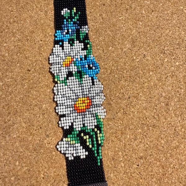 Handmade Beaded Bracelet with Daisies and Blue Flowers