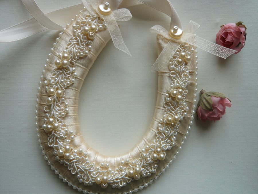 Small Cream Wedding Horseshoe