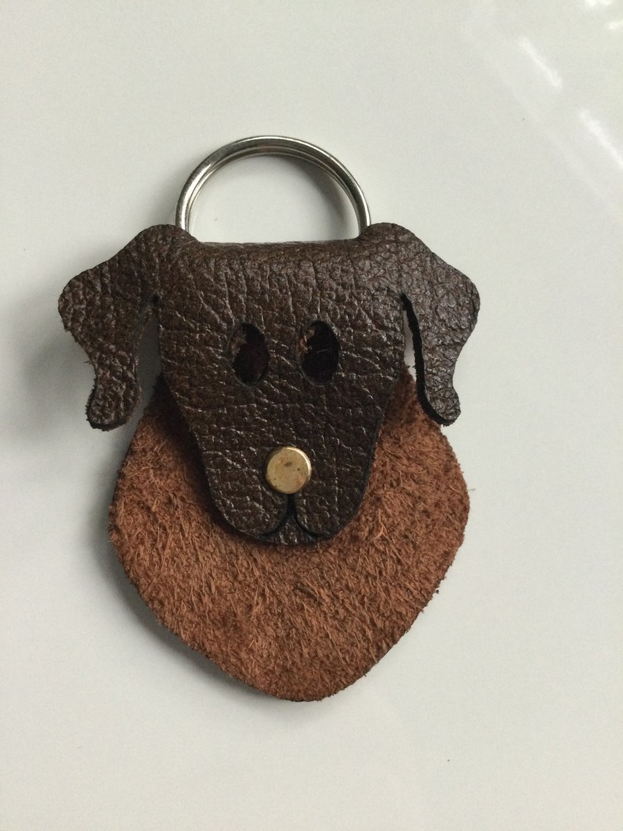 Leather keyring with a dogs face handmade