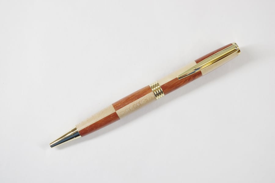 Hand Turned Wooden Pen (Free UK Delivery)