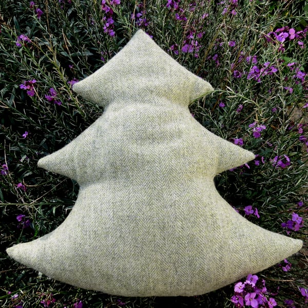 Tree cushion, 42cm x 43cm, Christmas