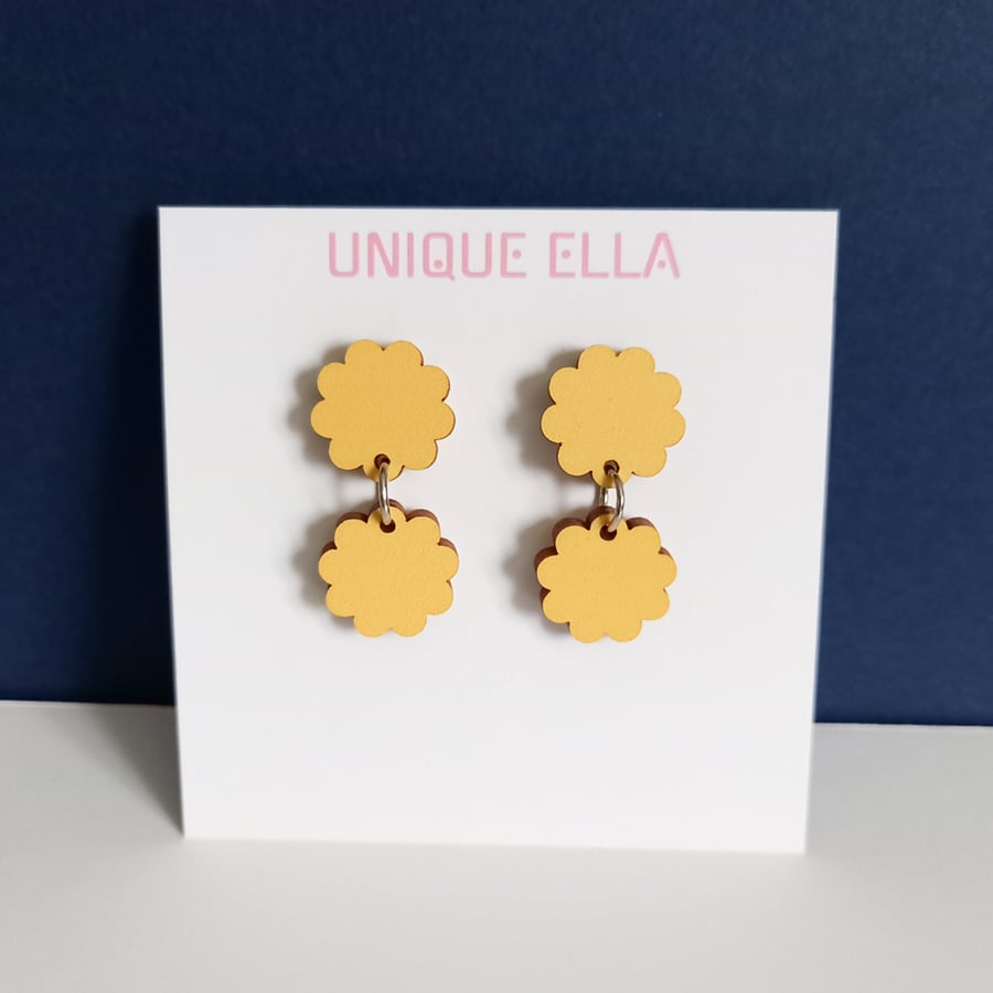 SECONDS SUNDAY Flower Wooden Earrings Yellow