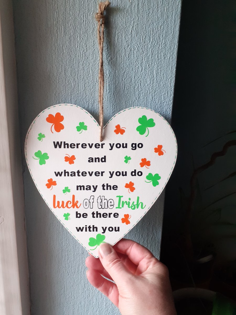 Luck of the Irish heart shaped wall hanging decoration