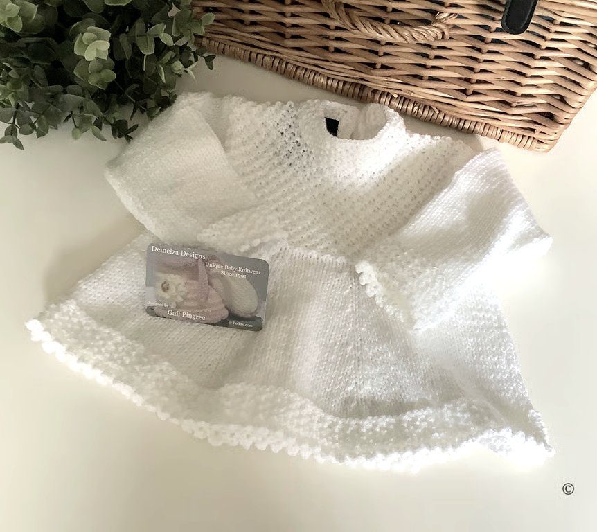 Designer Baby Girl's White Tunic Jumper-Dress Hand Knitted  6 -12 months size