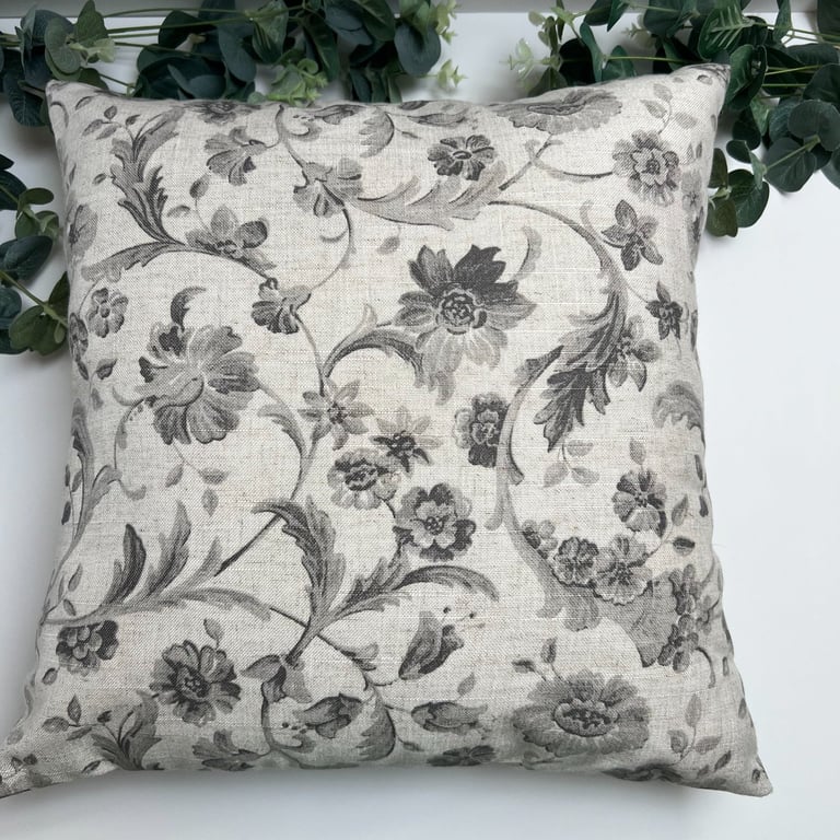 Pair of 16" Cushions in Floral Cotton Rich Linen Fabric - Home Decor