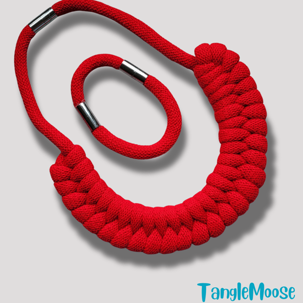 Red Recycled Cotton Necklace & Bracelet Set – Handmade Eco-Friendly