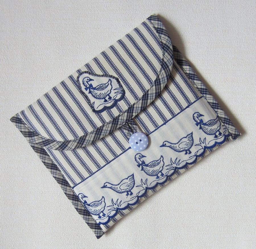 Ducks and Geese Make Up Bag