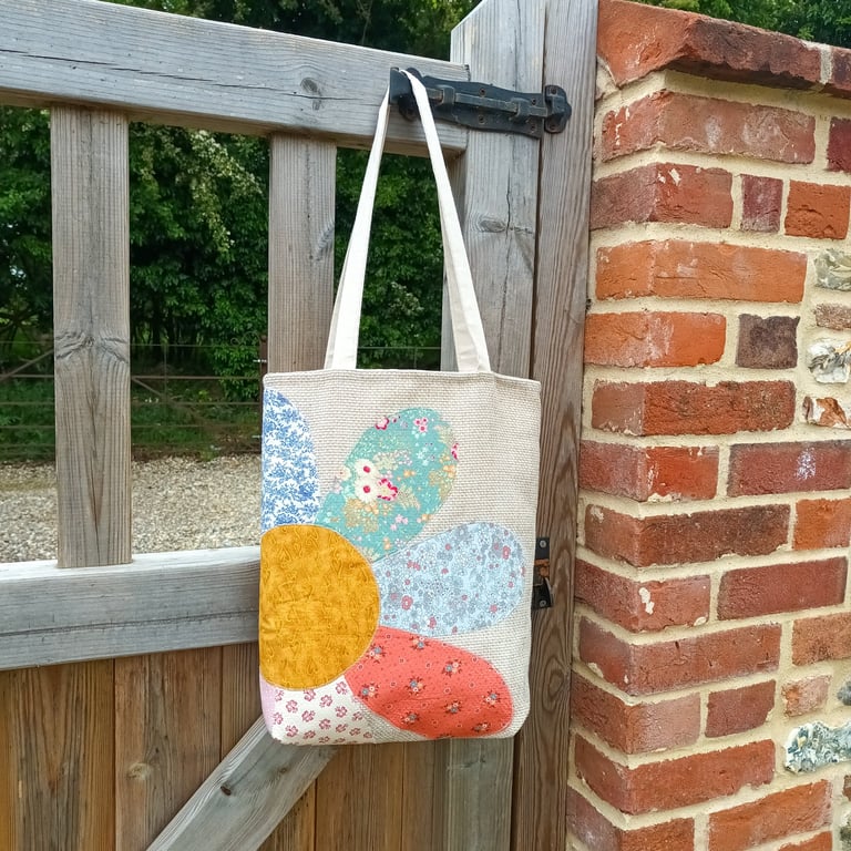 Daisy Appliqué Lined Tote Bag, Handmade One of a Kind Shoulder Bag with pocket