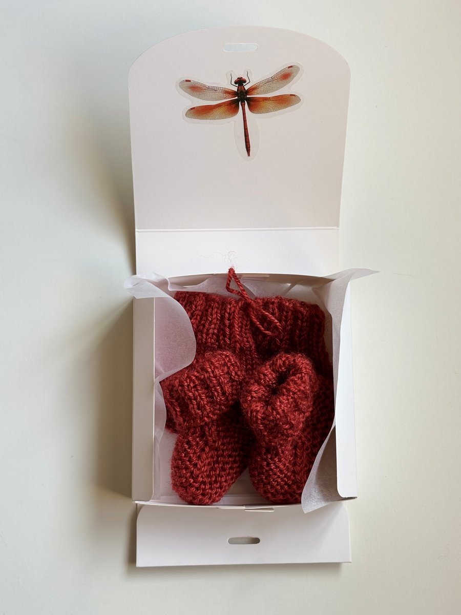 Baby gift set with booties and mittens for baby shower and Photoshoot