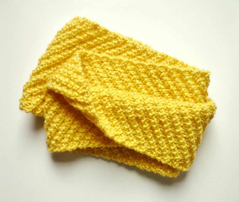 Yellow circle scarf - Oversized cowl - Girls fashion neck warmer