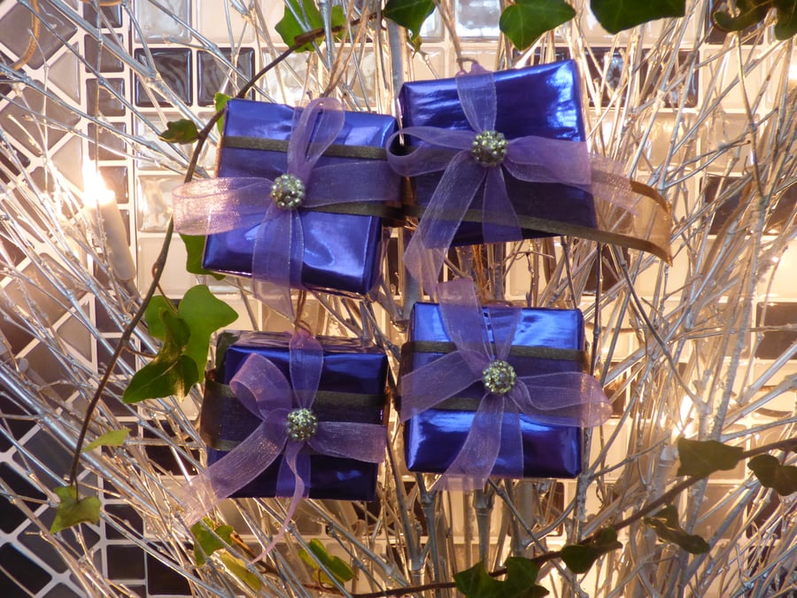 Christmas Present Tree Decorations Purple Gold FREE POST