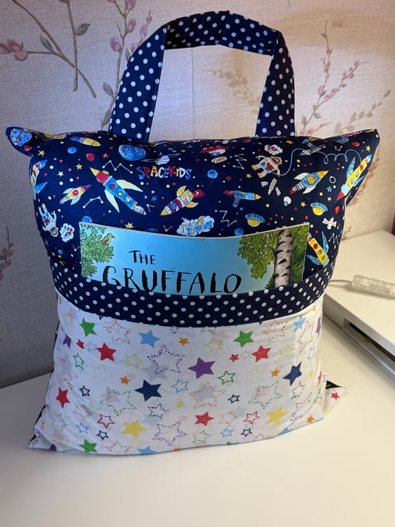 Reading Cushion, Pocket Cushion.