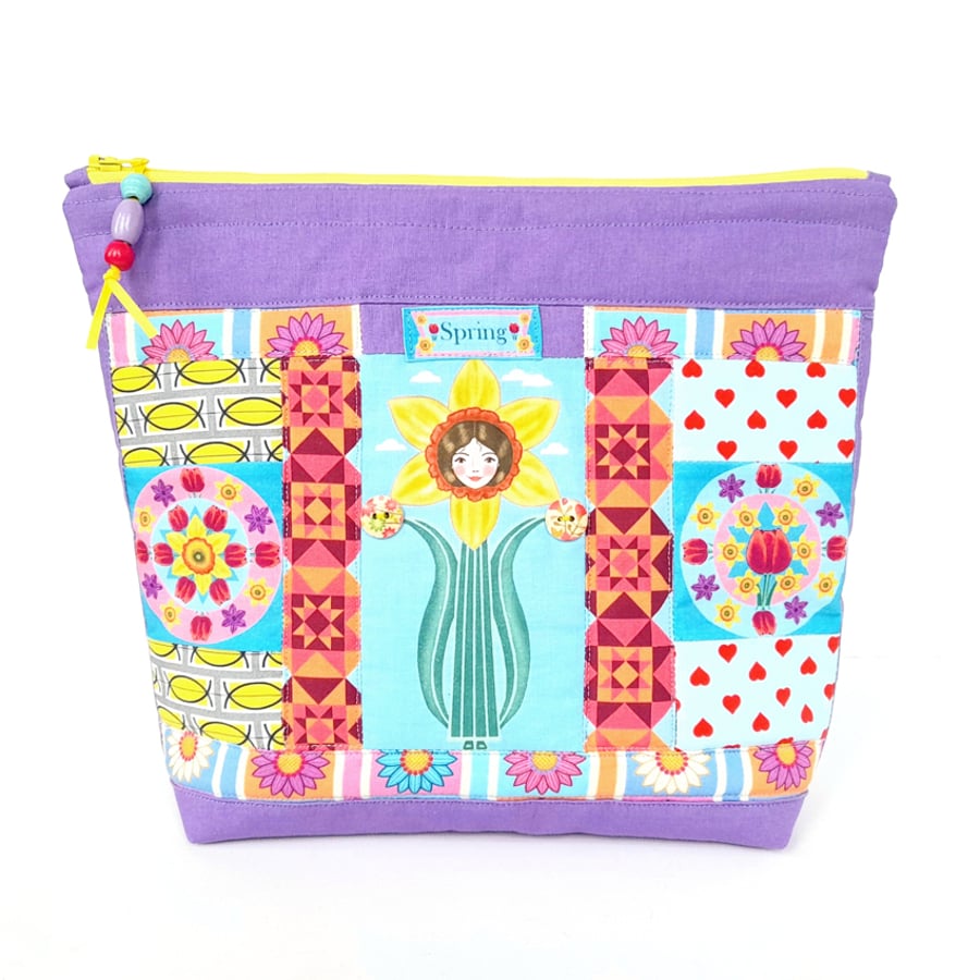 Floral Scrappy Quilted Patchwork Zipper Pouch