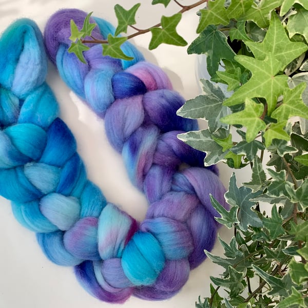 Merino fibre wool for spinning or felting. 100g  hand dyed. 