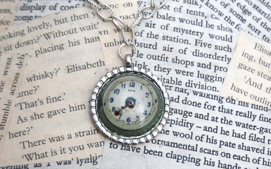 Steampunk Resin Dome Vintage Watch Face Pendant Necklace