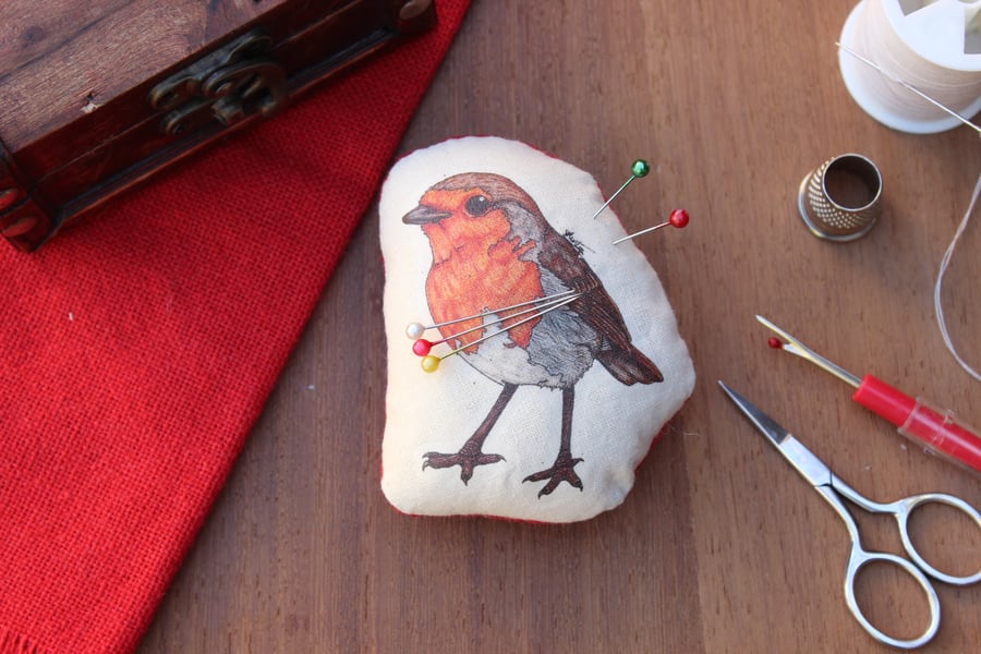 Robin Welsh Tweed Magnetic Pin Cushion - Bird Plush Needle Minder Gift