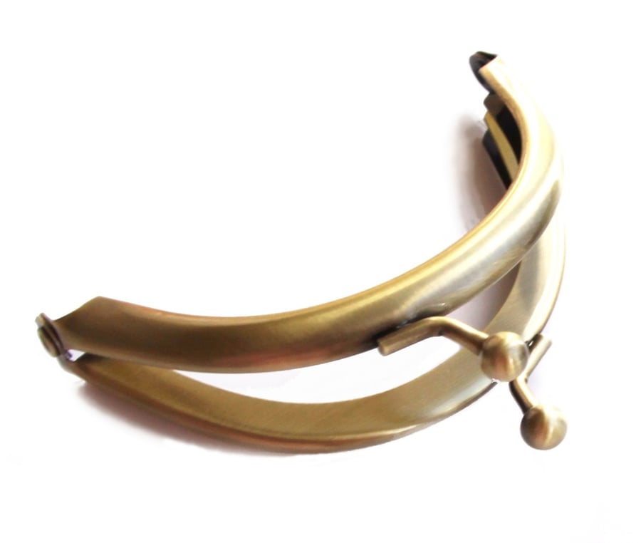 1 Curved Purse Frame  - Antique bronze