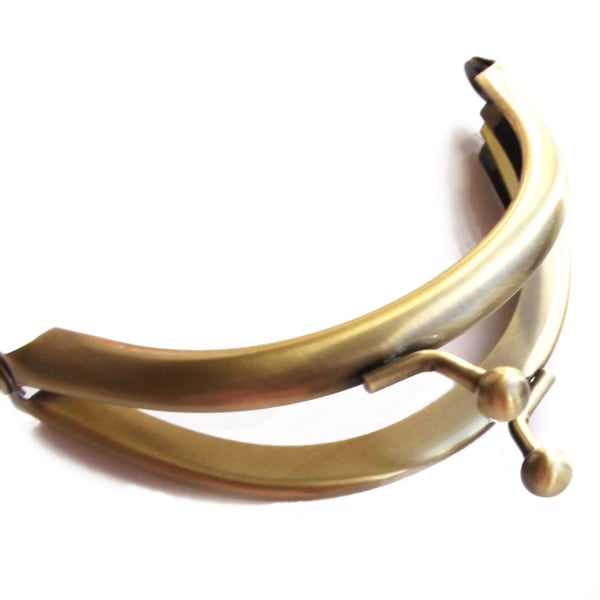 1 Curved Purse Frame  - Antique bronze