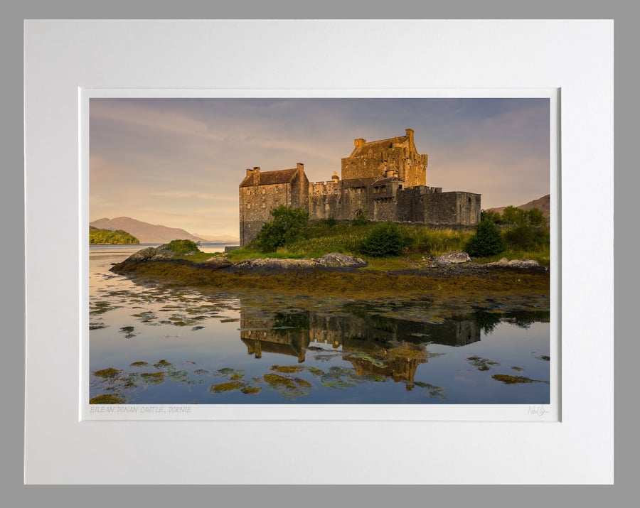 Eilean Donan Castle, Dornie, Scotland - A3 (50x40cm) Unframed Print