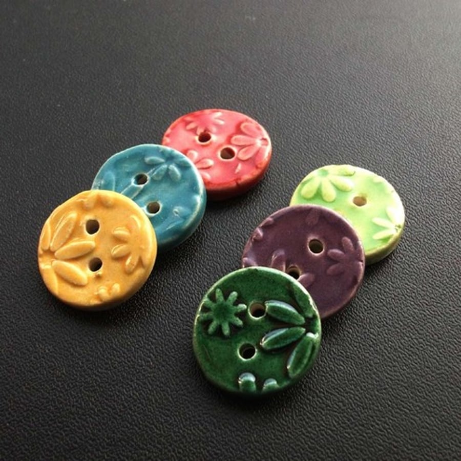 little ceramic flower buttons set of 6 Folksy