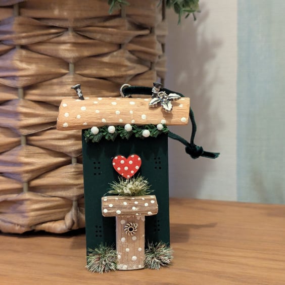 Festive Cottage - Wooden Hanging Home Decor 