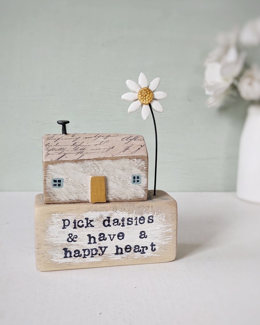 Little Wooden Cottage with Clay Daisy 'Pick Daisies'