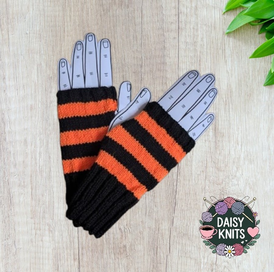 Fingerless Gloves – Wrist Warmers – Hand knitted Ladies Gloves