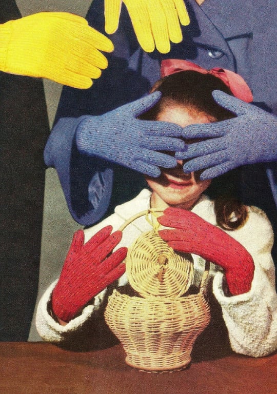 VINTAGE KNITTING PATTERN Family Set of Gloves