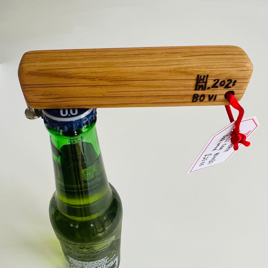 Wooden builder's bottle opener, HMH 2021, BOVI (6), 10.5 cm