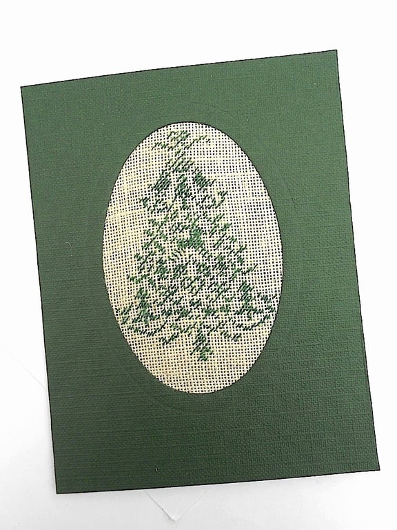Small Pretty Noël Cross Stitch Christmas Tree