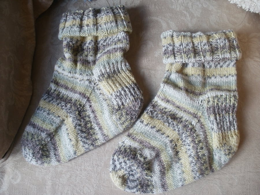 Hand knit ankle slouch socks