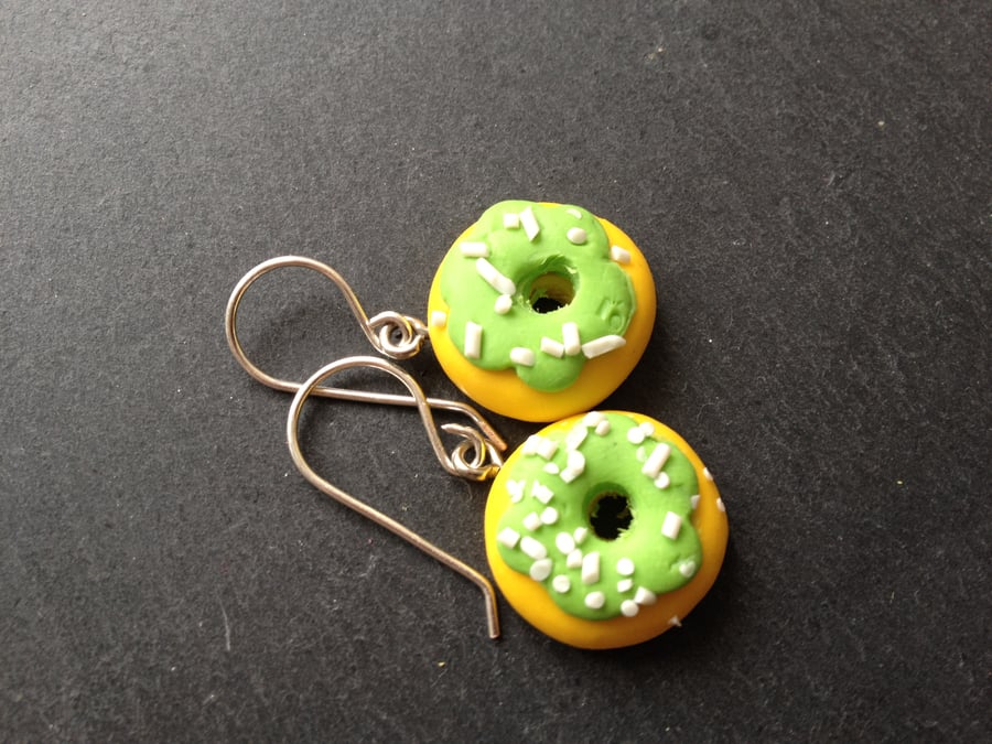 Kitsch Polymer Clay Donut Earrings - Lime Green with White Sprinkles
