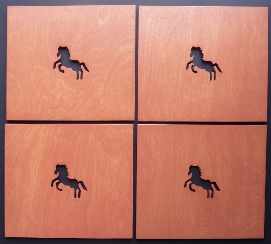 1 set of 4 Horse Placemats. 