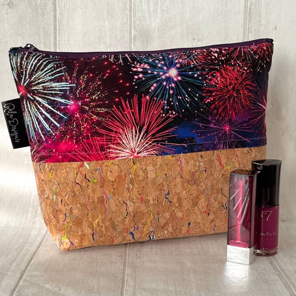 Makeup bags fireworks with cork base 