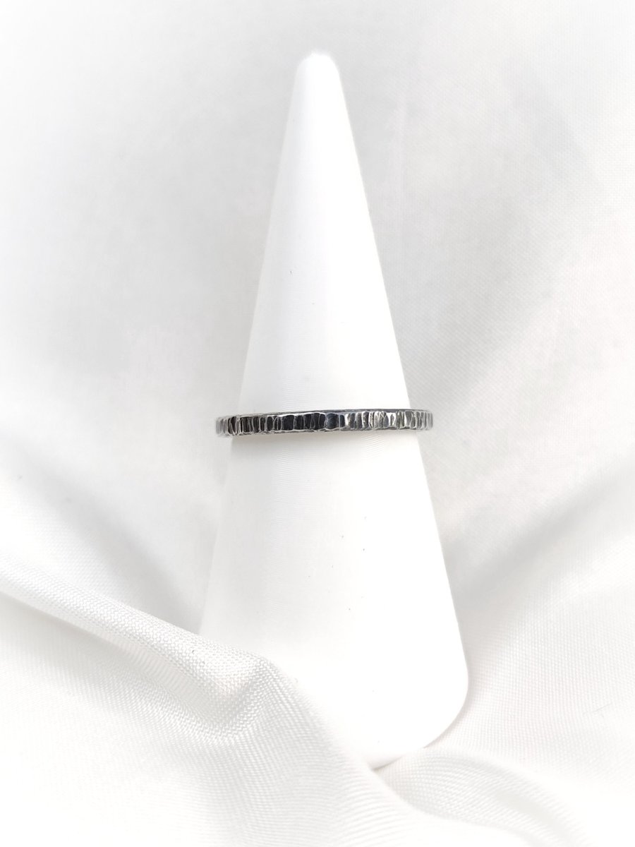 Sterling silver patterned band