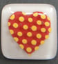 HANDMADE FUSED DICHROIC GLASS 'POLKA-DOT HEART' BROOCH. - Image 3