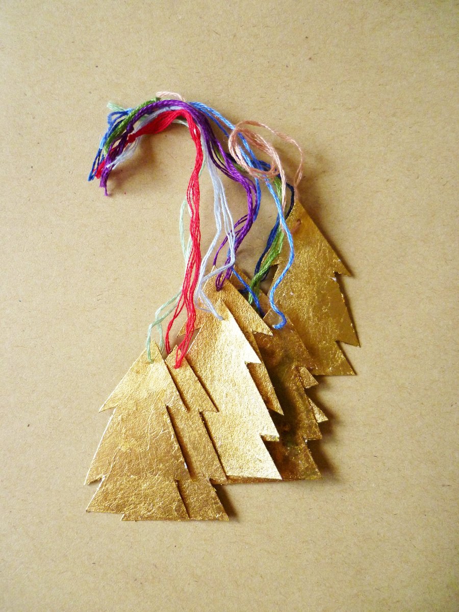 Free Postage  - Tiny Gold Leaf Tree Christmas Decoration 