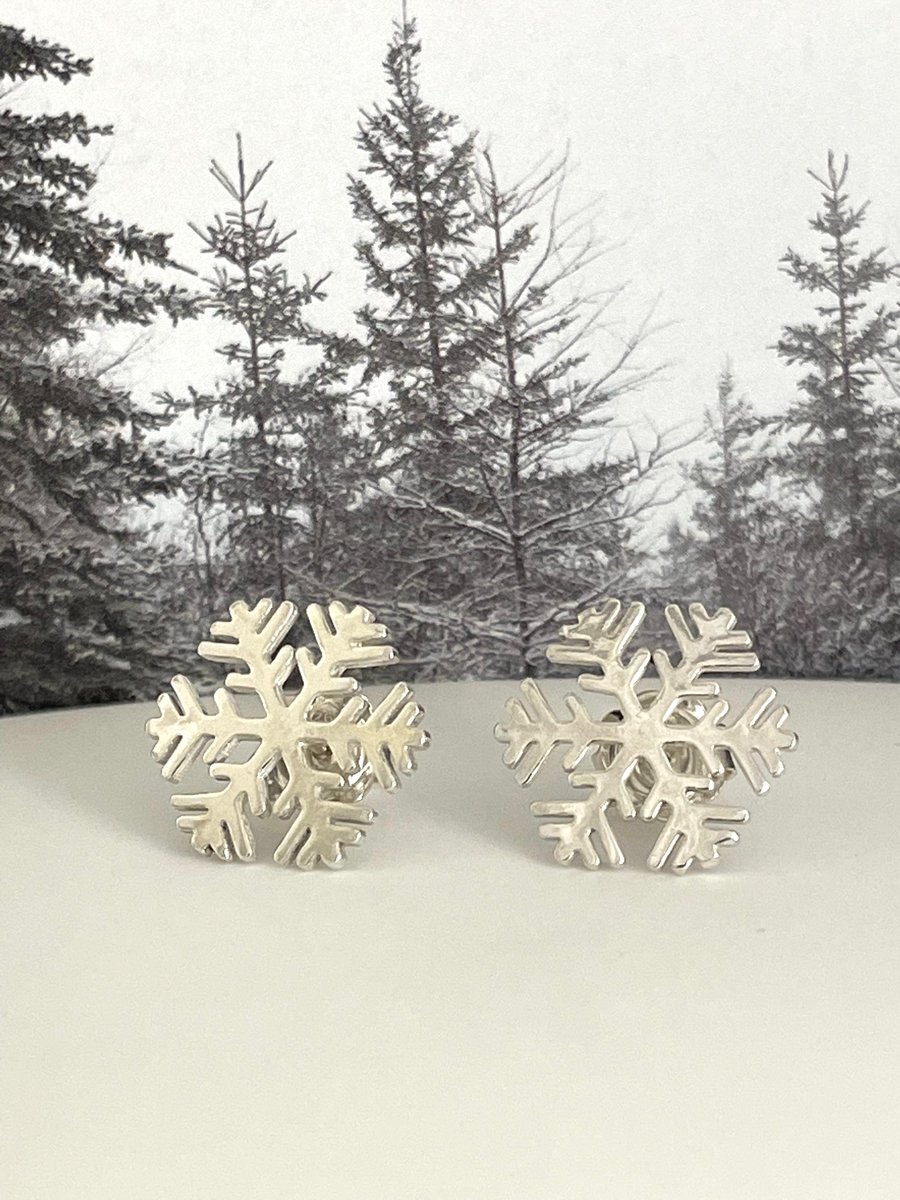 Sterling Silver Six Sided Snowflake Ear Stud Earrings 15mm (1.5cm) - Handmade