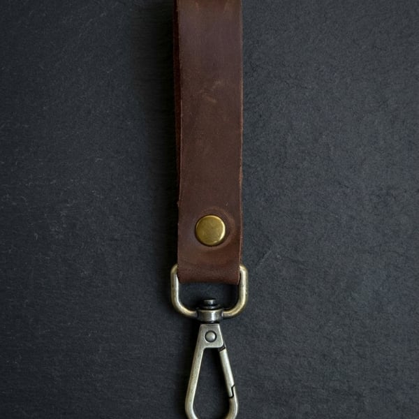 Rustic Brown Full Grain Leather Belt Loop Key Holder Brass Snap Hook UK