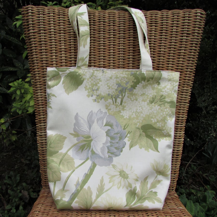 Floral tote bag - pastel green and cream