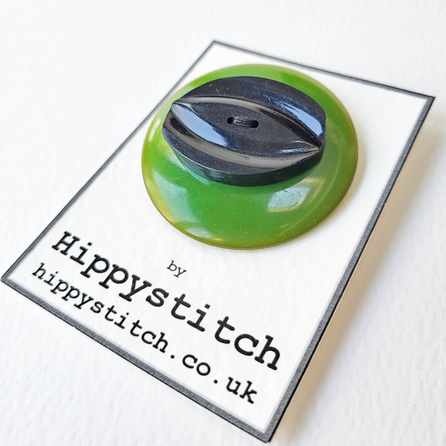 Green & Black Vintage Button Brooch 